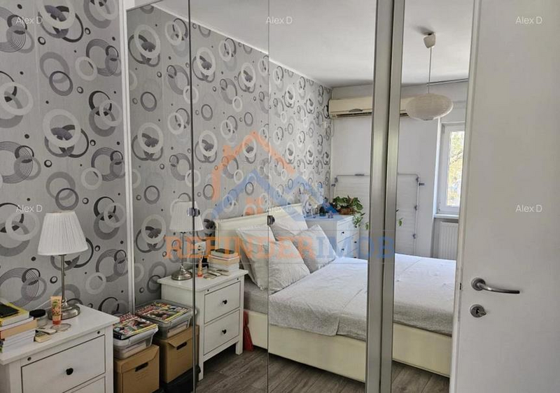 Piata Romana, apartament 2 camere.